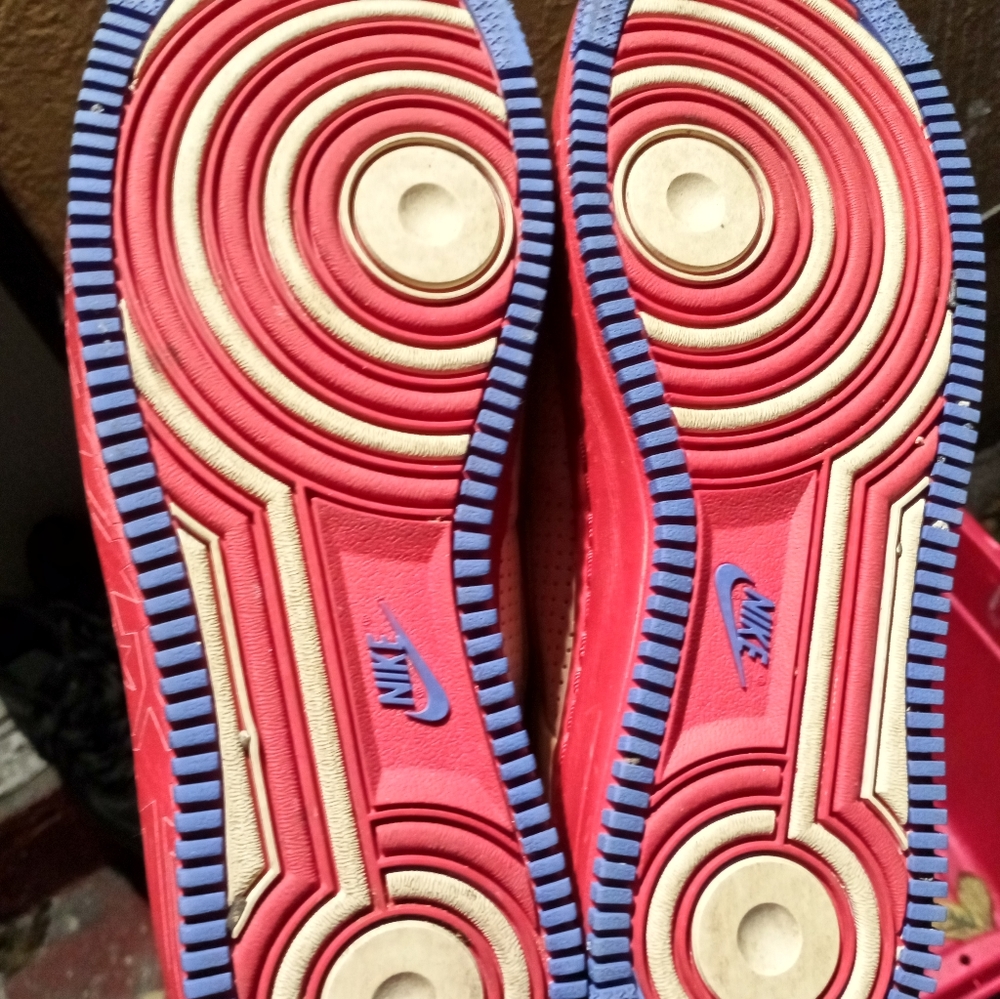 Sneakers - Picture 6 of 16